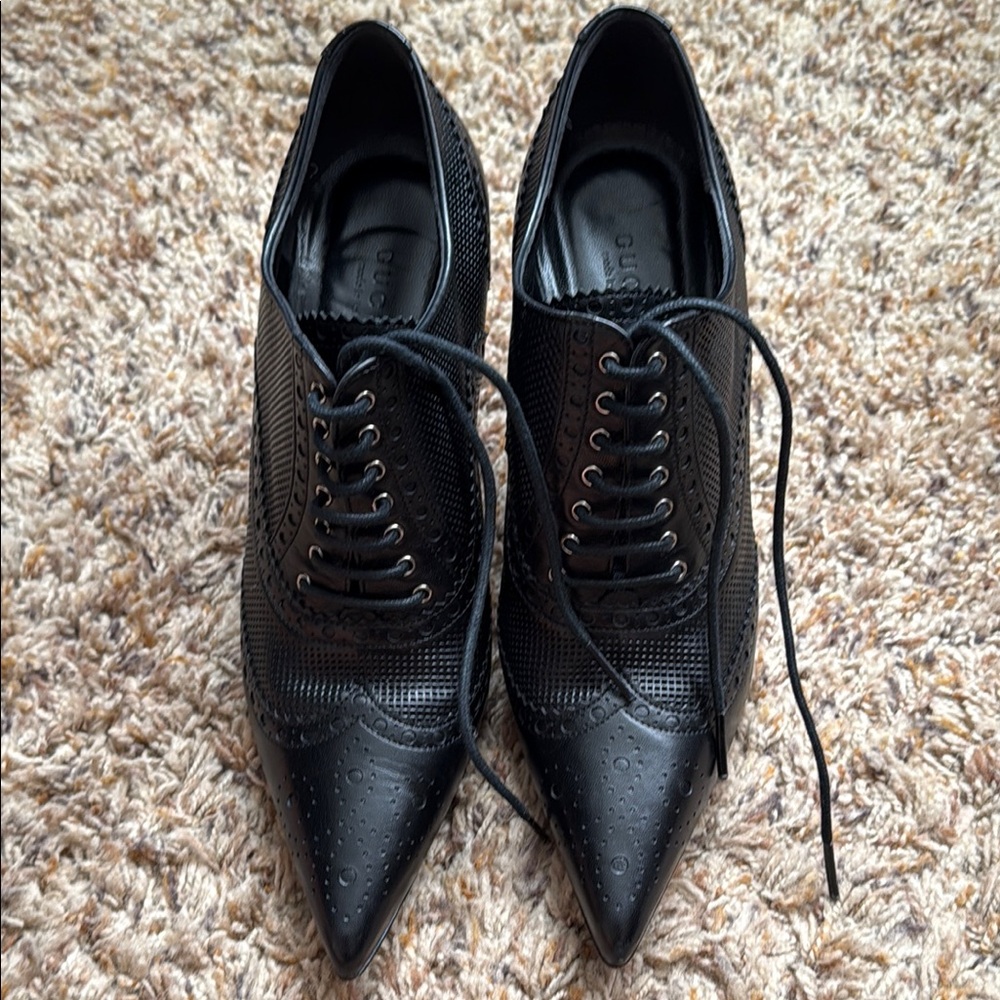 Gucci Women's Black Lace-Up Shoes - Picture 10 of 10